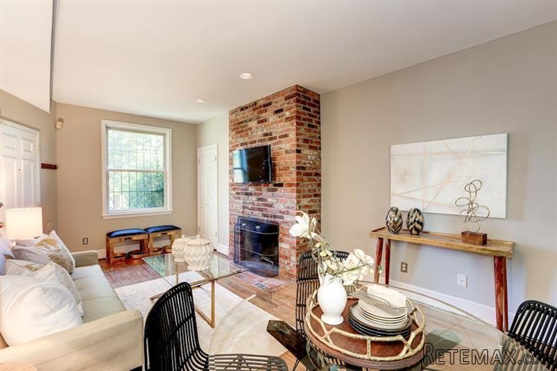 1 bedroom Apartment For Sale: 1218 D ST..