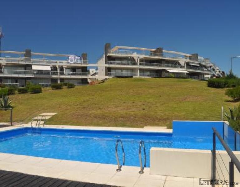 2 Bedroom Apartment - For Sale -..