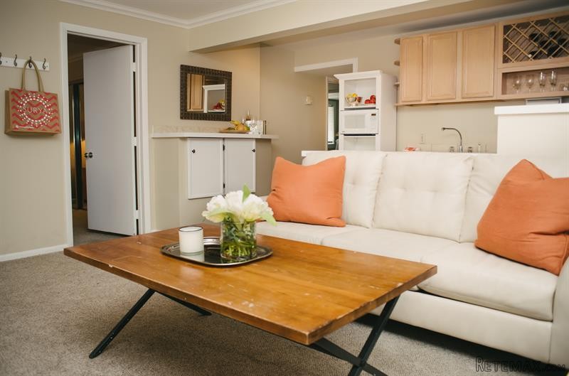 2 bedroom Apartment For Sale: S Mill..