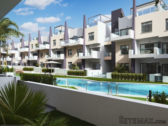 Los apartamentos se ubican en Mil Palmeras, en un complejo.. - 2