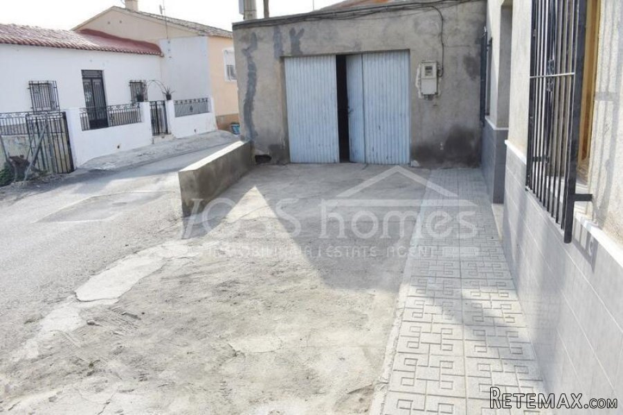 A lovely 2 storey village house to renovate currently with.. - 3