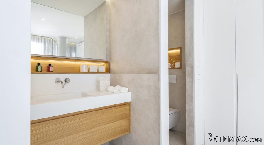 This penthouse apartment with a.. - 3