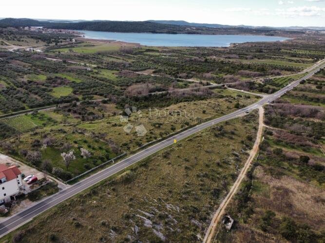 DONJE POLJE - Građevinsko zemljište 2500 m2