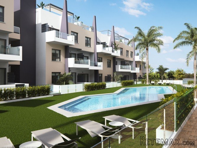 Los apartamentos se ubican en Mil Palmeras, en un complejo.. - 4