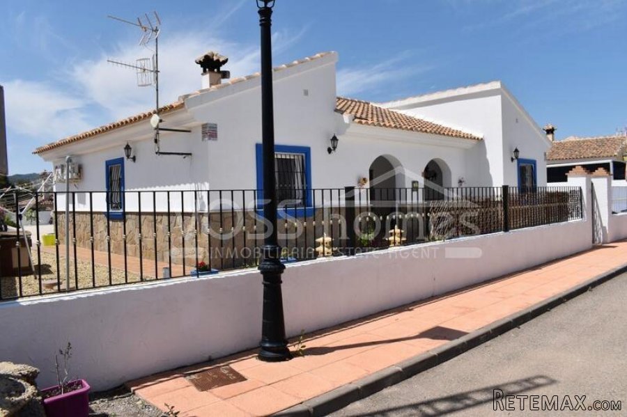 RESERVED MARCH 2022 WITH VOSS HOMES - A spacious, recently.. - 14