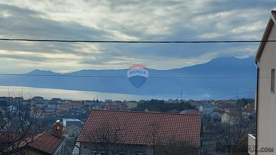 Marinići - stan u novogradnji, garaža