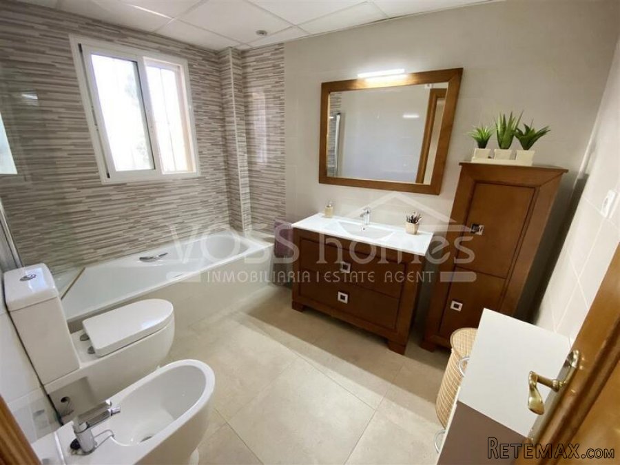 NEW LISTING TO VOSS HOMES - A spacious four storey 3 bed, 3.. - 16