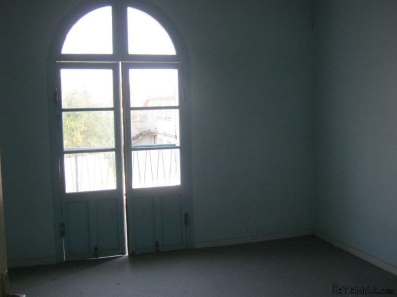 Spacious Apartment To Renovate Inside.. - 2