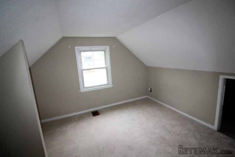 8317 Frontier Ave Niagara Falls, NY.. - 2
