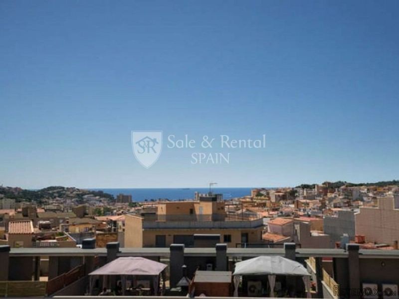 Beautiful Duplex With Sea Views In The..