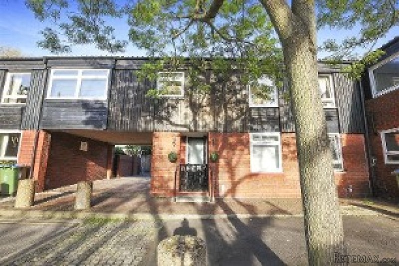 2 Bedroom House, Freehold