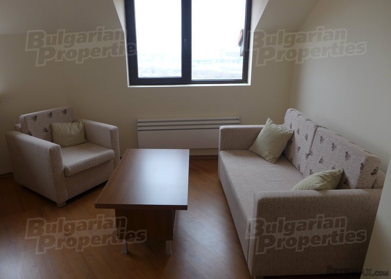 Fully Furnished Apartment Near The Mall..
