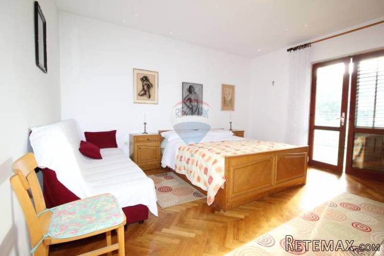 NOVIGRAD - 200m od mora, KUĆA sa 4 stambene jedinice - 5