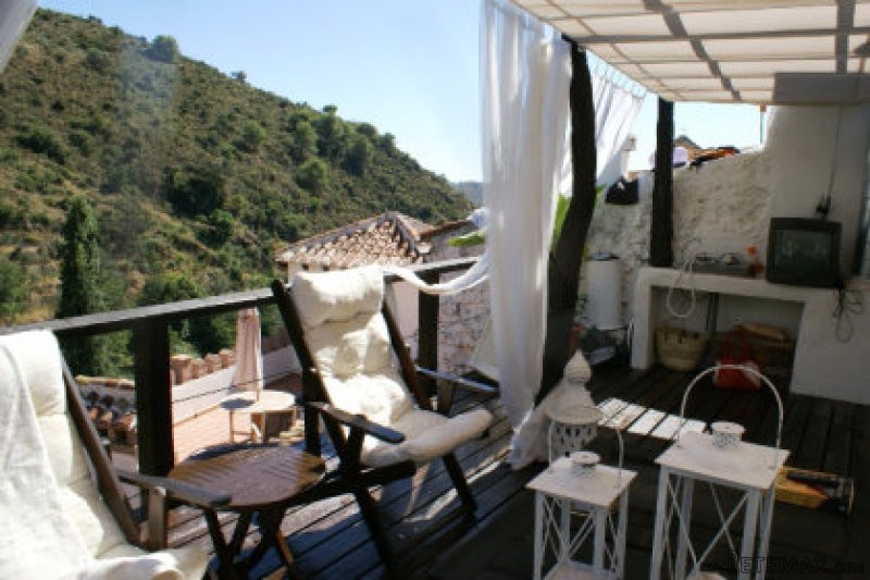 Town House for Sale in Salares 75.000.. - 2