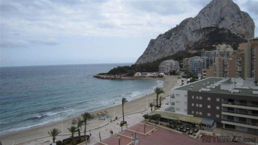Apartamento en primera linea de playa la Fossa con..