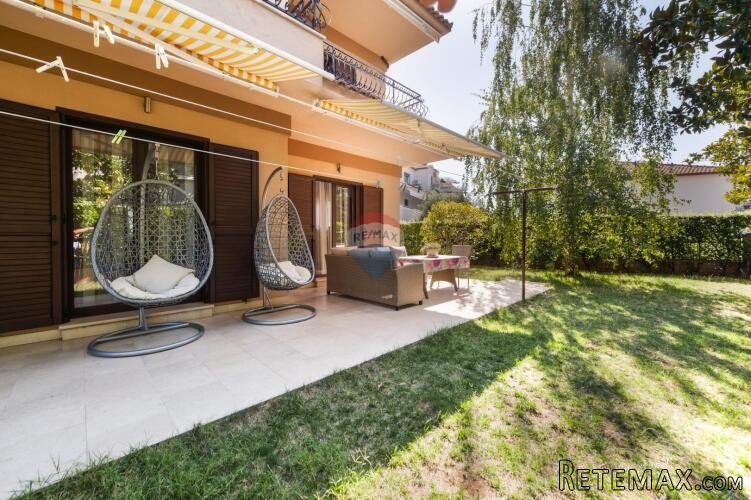 Rovinj, savršena kuća sa 4 stana, 450 m od uređenih plaža