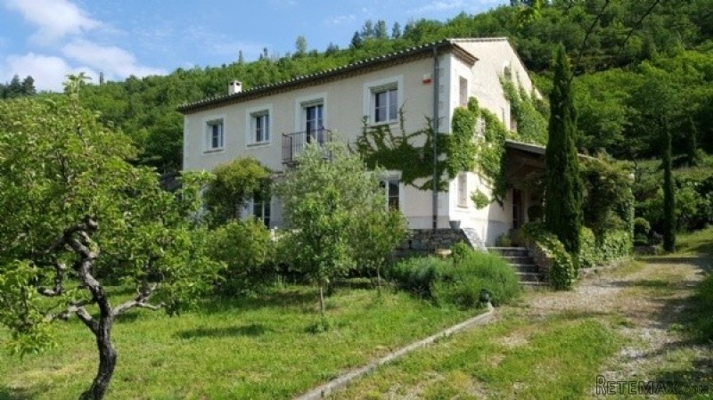 Superb Character Villa With 220 m2 Of..