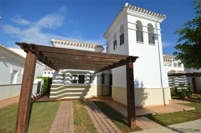 2 bedroom detached house for sale