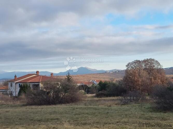 Građevinsko zemljište na mirnoj lokaciji