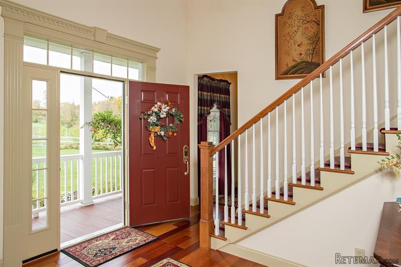 3 bedroom House For Sale: 596 Clapp.. - 2