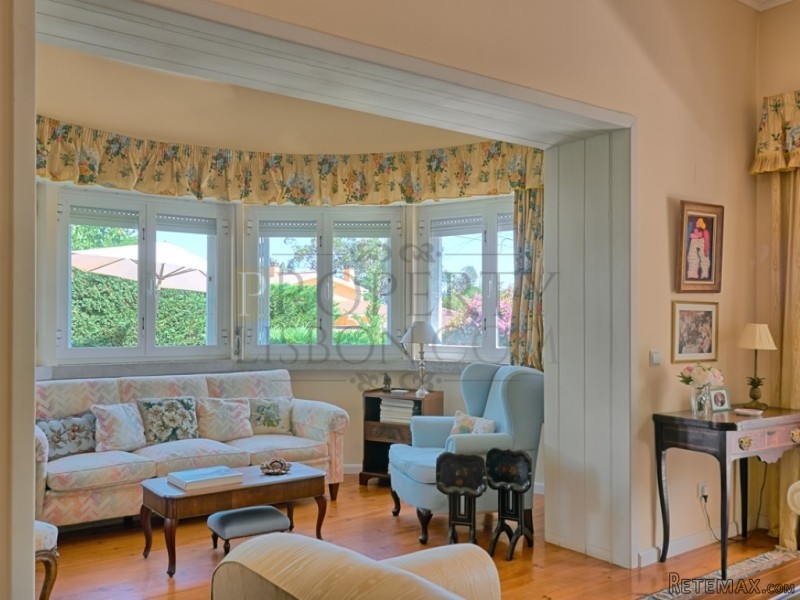 T4 Lisbon Apartment with balcony for..