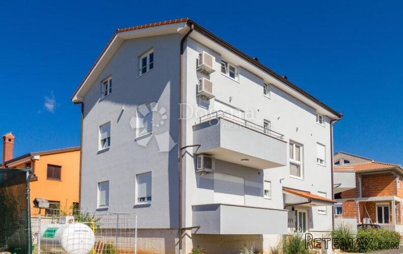 KUĆA S 4 STAMBENE JEDINICE - 2