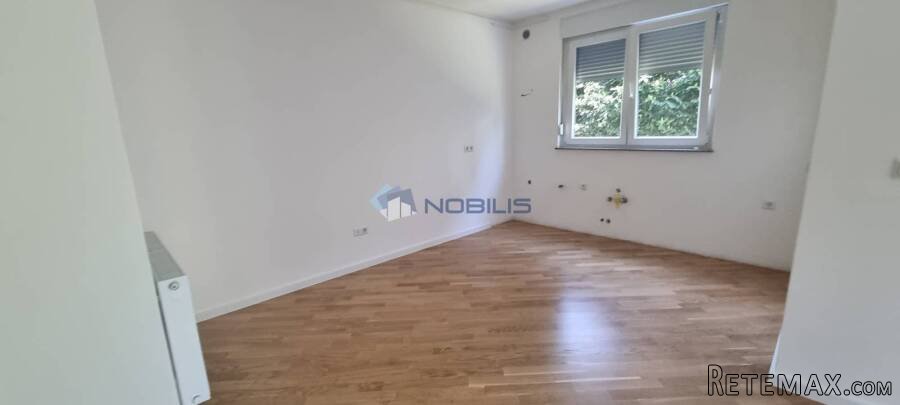 Zagreb, Remete, stan 165 m2 netto sa terasom i vrtom - 2