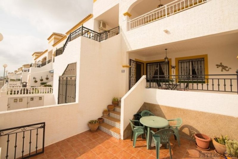 2 bedroom, 1 bathroom Apartment, Entre..