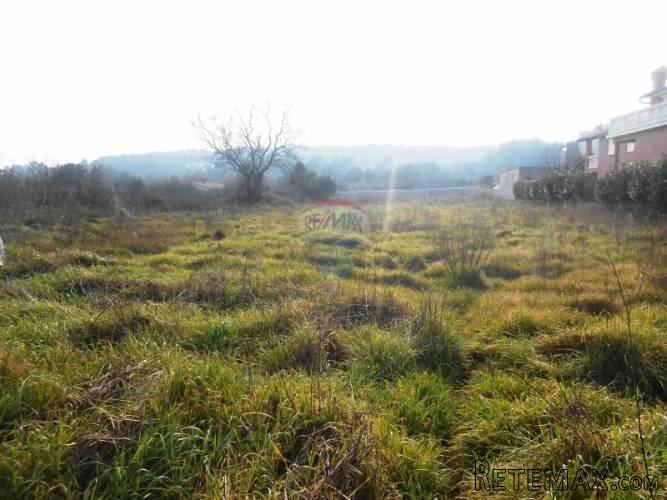 Istra, Ližnjan,velika građevinska parcela na lokaciji s...