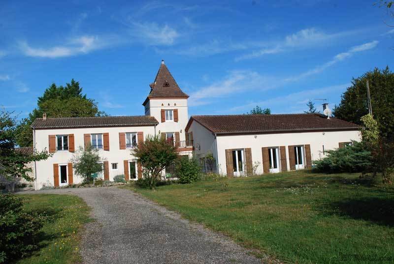 6 Bedroom House In 4 Acres With Pool