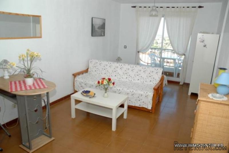 EMPURIABRAVA: Nice studio in the centre