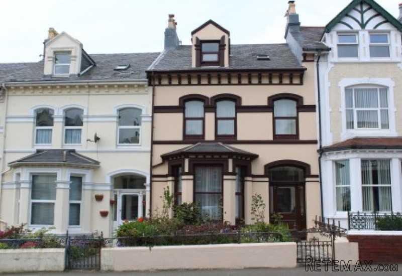 8 Crosby Terrace, Douglas