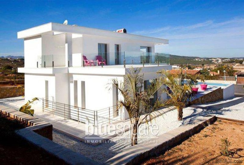 Contemporary 4 bedroom villa with views.. - 2