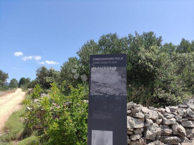OTOK HVAR - poljoprivredno zemljište na prodaju - PRILIKA - 3