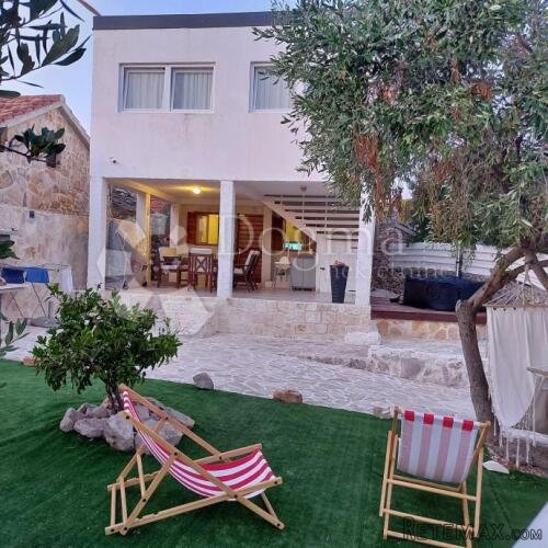 DRVENIK DREAM HOUSE 109m2