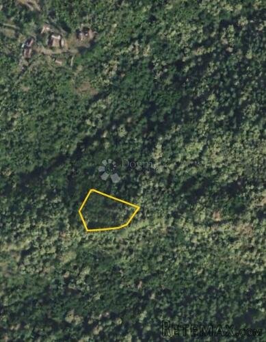 Prodaje se više poljoprivrednih zemljišta, Glina - 5.661m²