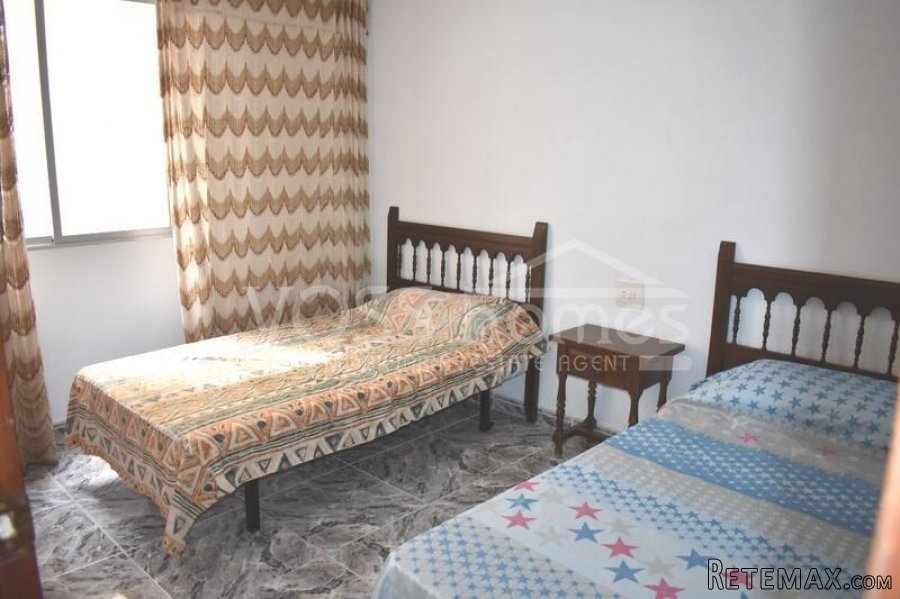 Third floor with lift, 3 bed, 2 bath apartment with amazing.. - 9