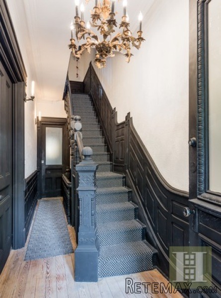 6 bedroom Town House For Sale: 731.. - 2