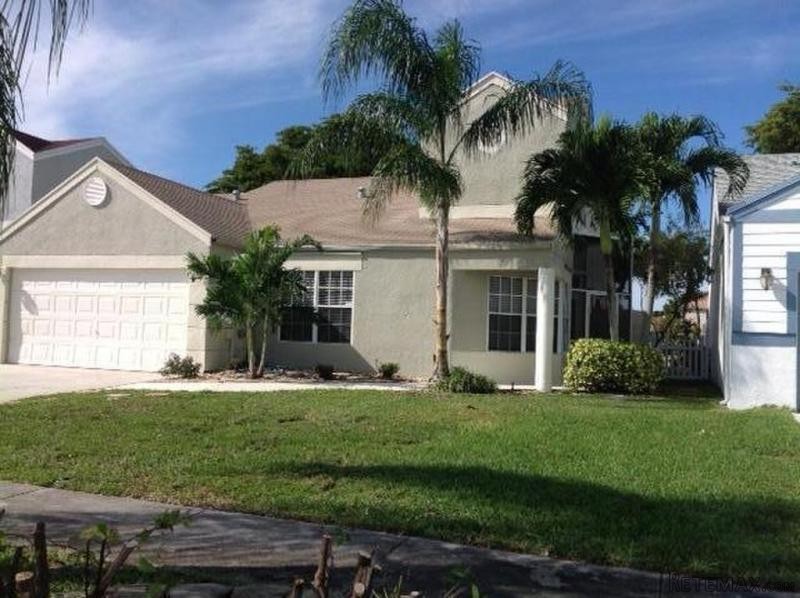 8575 Dynasty Dr, Boca Raton, FL - $2,250