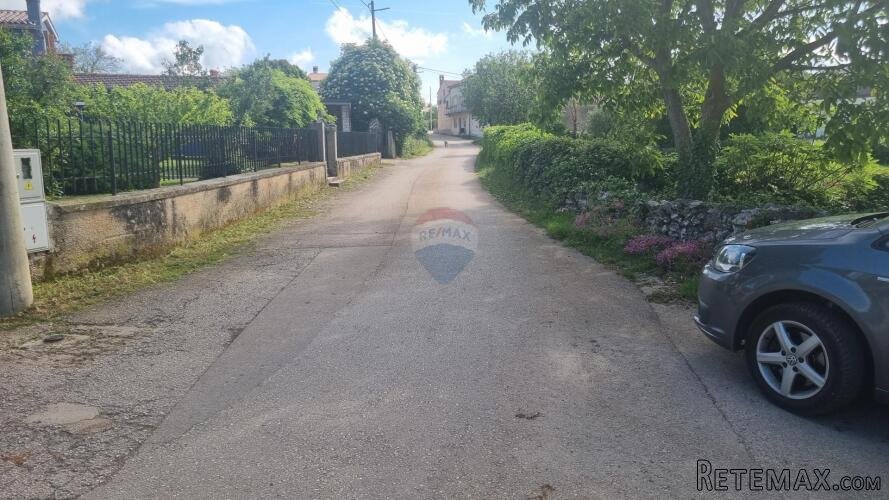 Istra, Krnica okolica – investicijsko zemljište s asfaltiran - 2