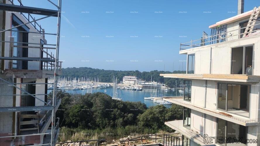 Luksuzni stan s pogledom na more i garažnim mjestom, Pula.. - 2