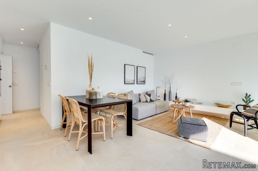 Located in the urbanization Los Balcones Torrevieja.. - 5