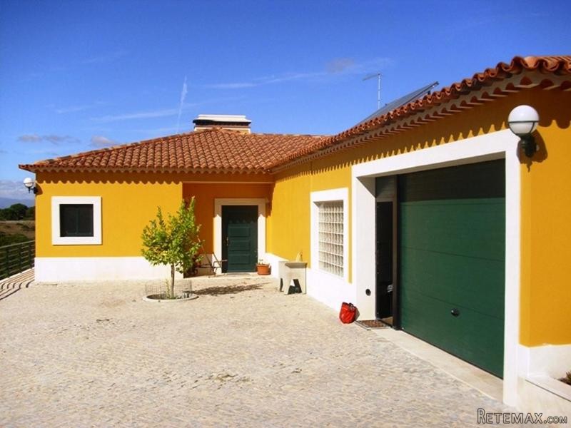 4 bed farm with outbuildings and..