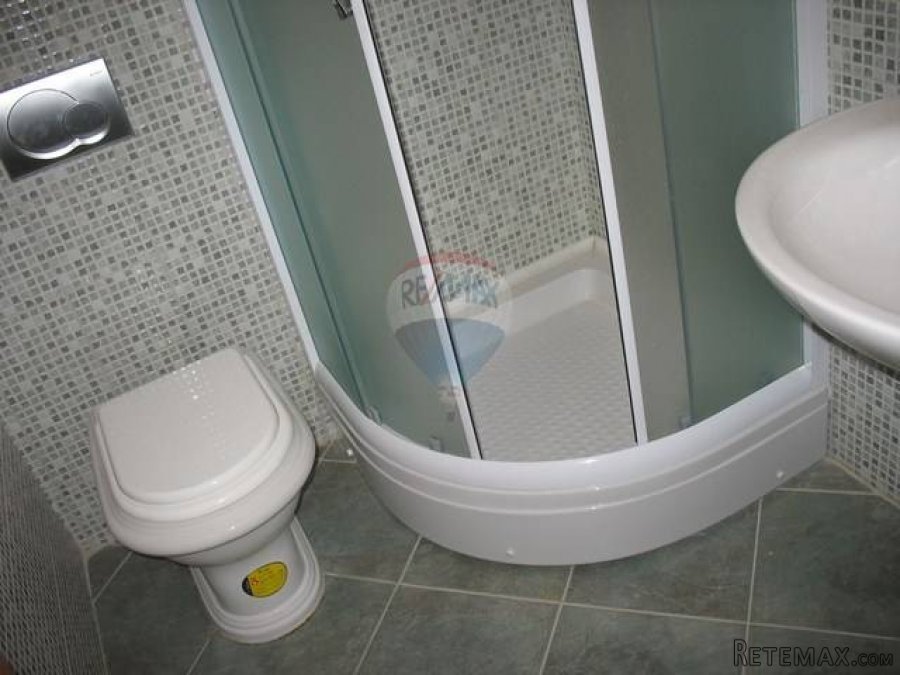 Novogradnja sa 3 stana, 30 m od mora - idealno za turizam! - 7