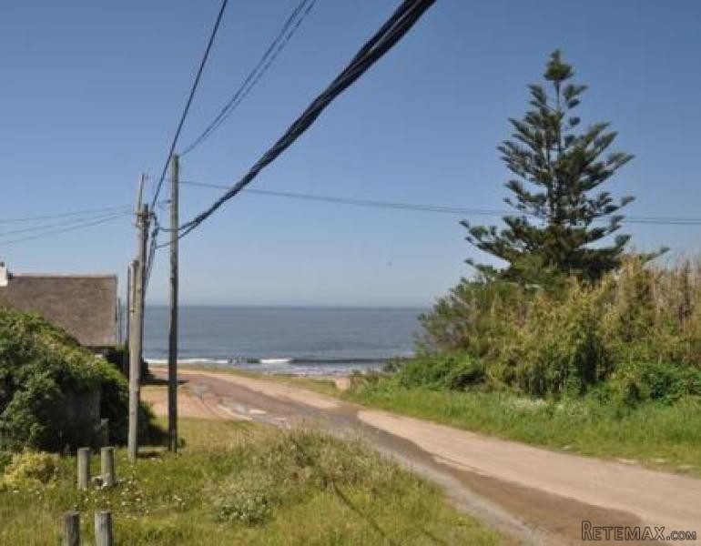3 Bedroom Apartment - For Sale -..