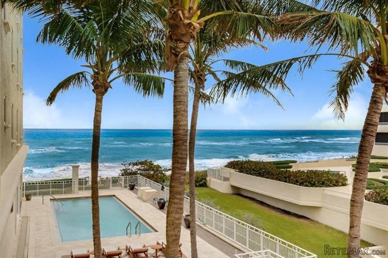 3 bedroom Residence For Sale: Singer..