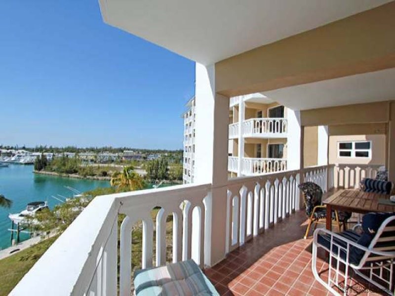 Apartment/townhouse - This fully..