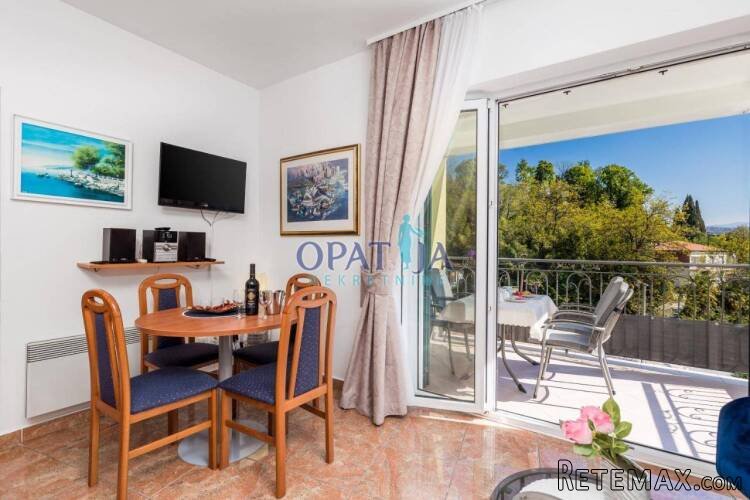 Opatija - prekrasan apartman s balkonom i bazenom - 3