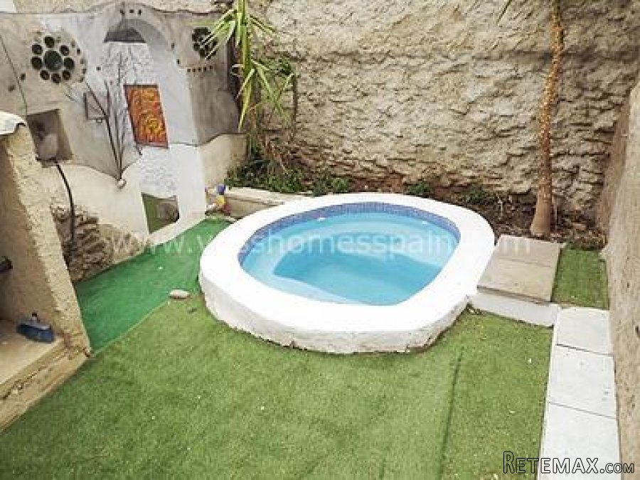 EXCLUSIVE TO VOSS HOMES - QUAINT & QUIRKY VILLAGE HOUSE- A.. - 4