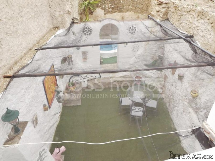 EXCLUSIVE TO VOSS HOMES - QUAINT & QUIRKY VILLAGE HOUSE- A.. - 5